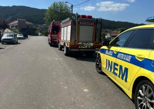 Barcelos: Carrinha cai em parque infantil e faz um ferido Acidente Barcelos quntiães capotamento parque - 2