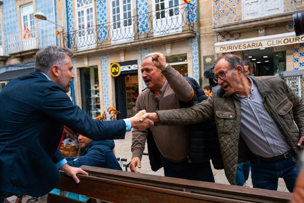 Legislativas: Pedro Nuno Santos foi às "Cruzes" e criticou Governo de instrumentalizar imigração PS Barcelos