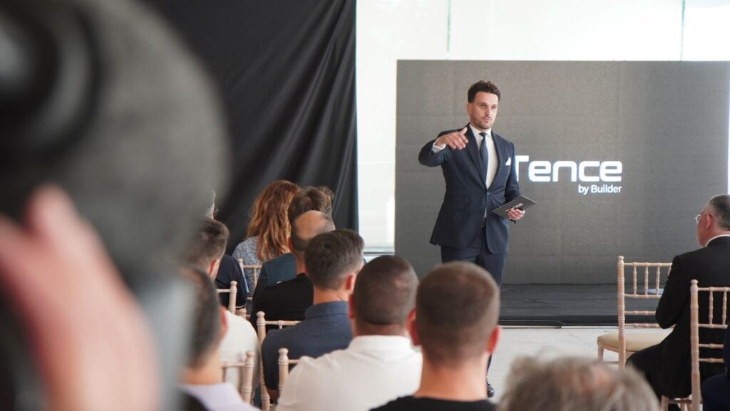 Tence 11