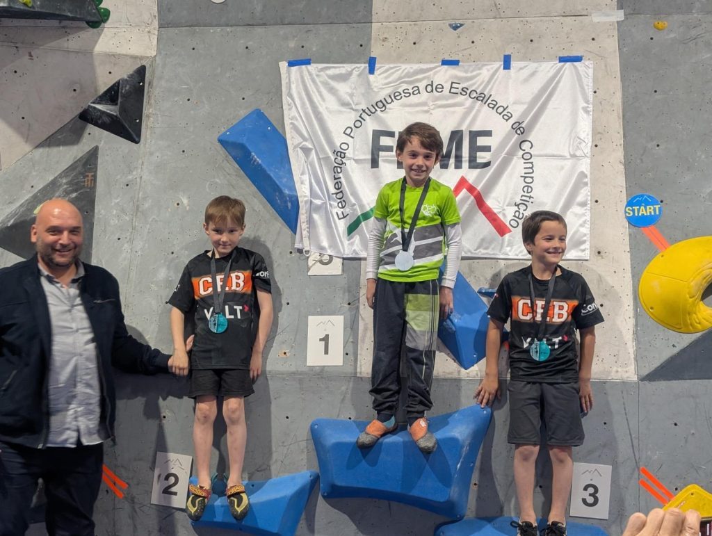 Escalada: CEB brilha em Braga na segunda etapa do Campeonato Regional de Bloco escalada Braga
