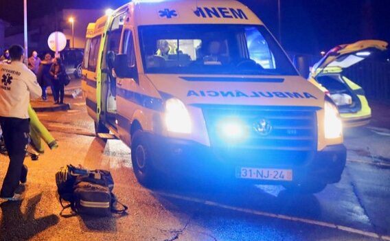Motociclista morre em colisão com carro em Fânzeres, Gondomar acidente inem noite vila verde gondomar