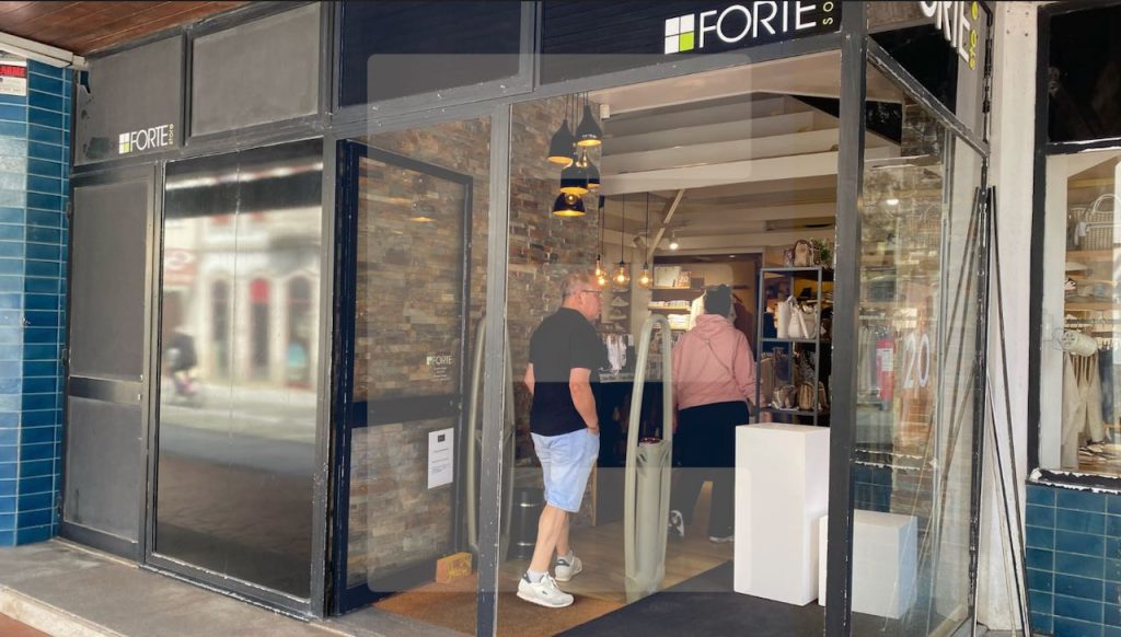 Esposende: Novamente na rua das ourivesarias. Loja "Forte Store" assaltada assalto forte store esposende centro pedonal