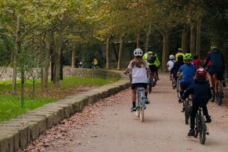 bike to school Oporto porto clip