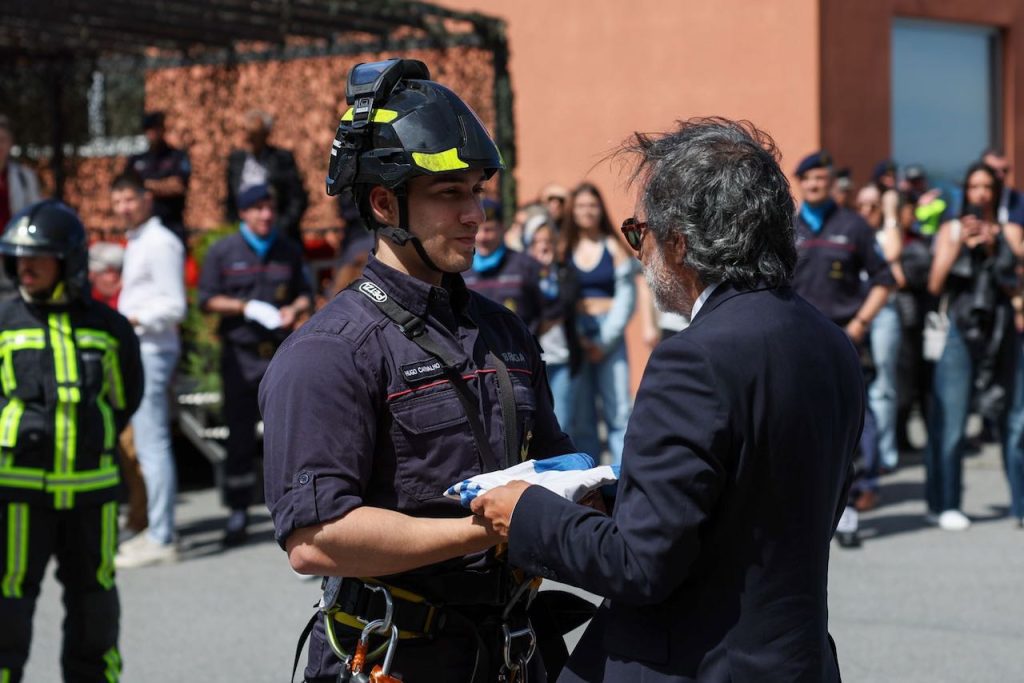 Braga: Uma "irmandade" para toda a vida selada com um "banho à Sapador" bombeiros sapadores de braga 259 anos 17