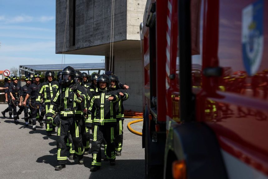 Braga: Bombeiros Sapadores são oficialmente "Batalhão" Bombeiros Sapadores de Braga batalhao