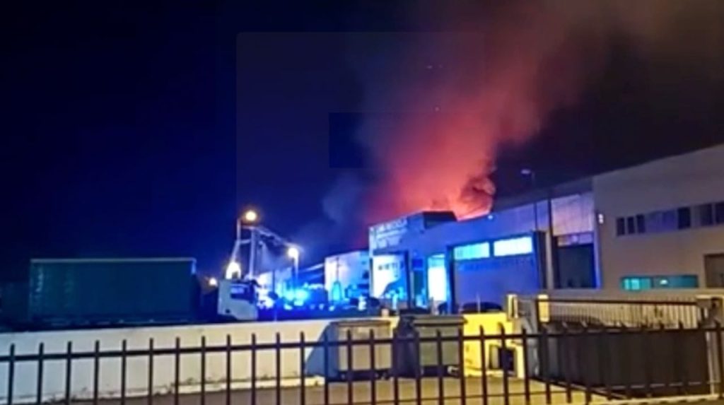 incendio povoa de varzim na zona industrial de laundos