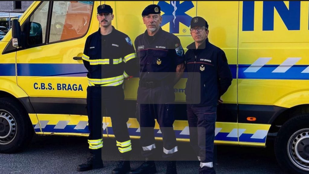 nascimento de bebé em casa com ajuda dos bombeiros braga sapadores
