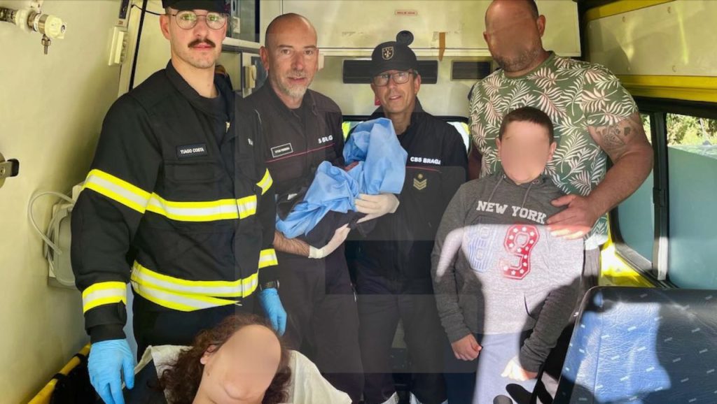 nascimento de bebé em casa com ajuda dos bombeiros braga sapadores