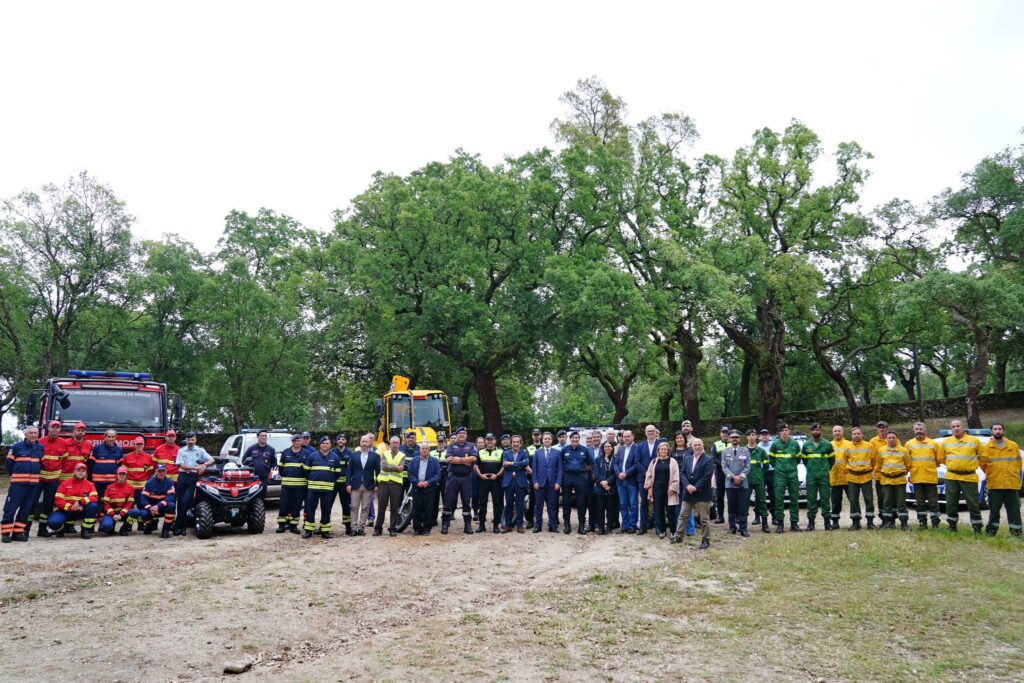 Braga: Onde está o helicóptero? Mesmo assim há reforço do dispositivo de combate a incêndios camara de braga dispositivo