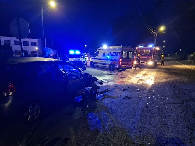 EN205: Colisão entre três veículos em Amares faz dois feridos Acidente em Amares fiscar braga feridos ocorrencias minho - 1