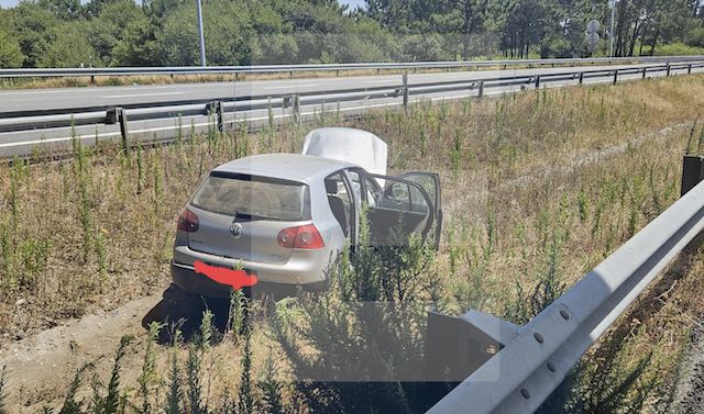A28: Acidente junto ao nó de Laúndos provoca dois feridos acidente laundos A28 minho povoa de varzim barcelos