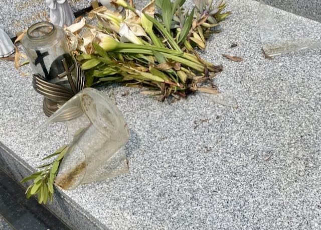 cemiterio vandalizado barcelos 2