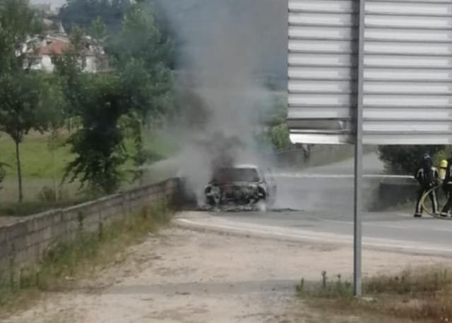 Braga: Incêndio destrói carro em Dume incendio braga