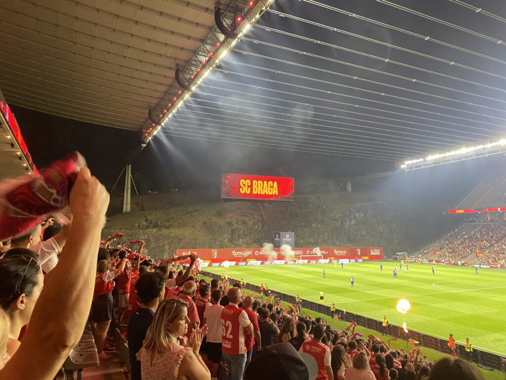 Futebol: SC Braga de “bicicleta” para a terceira eliminatória SC Braga