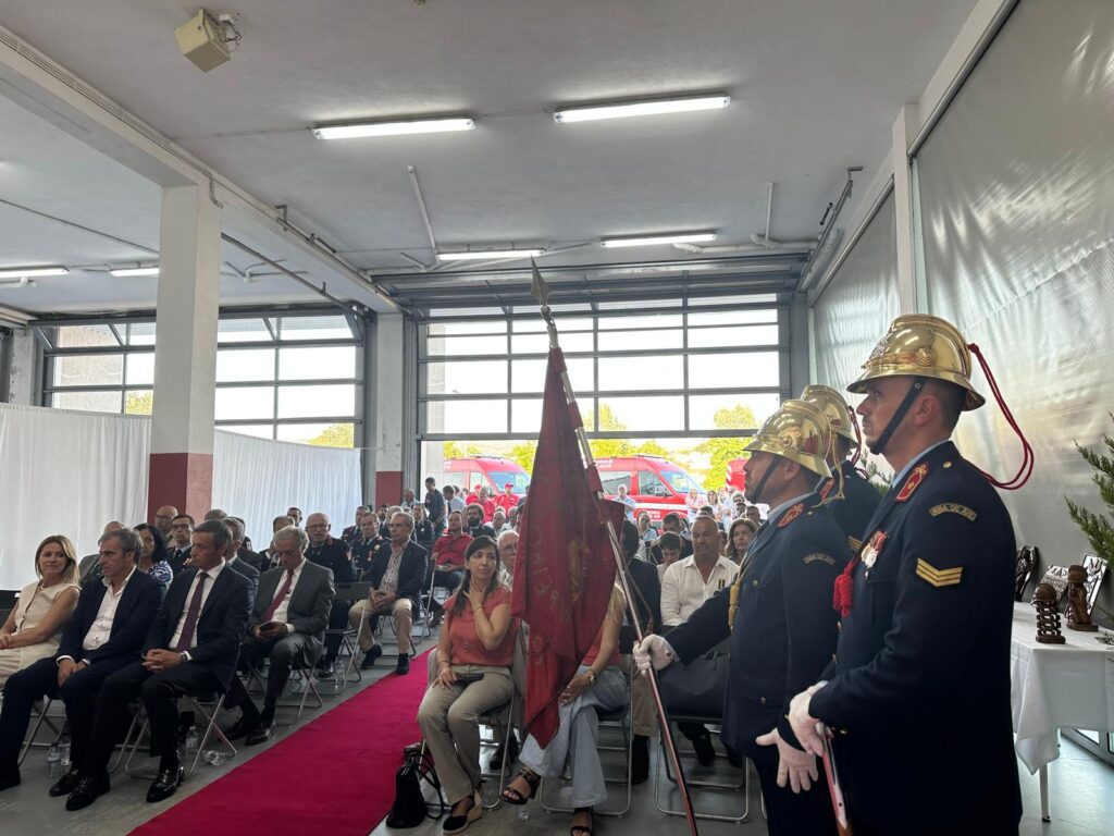 Riba de ave bombeiros