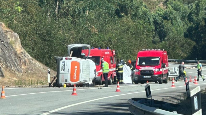 A28: É de Fafe. Despiste de carrinha faz um morto acidente caminha A28 morto