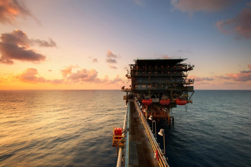 Porquê investir no petróleo? petróleo