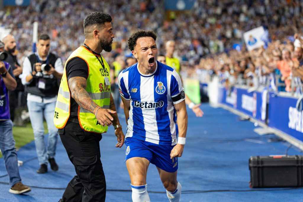 Futebol: Vitória SC sem estaleca para Porto renovado FC Porto Vitoria SC - 3