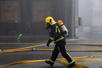 Bombeiro incendio industrial braga oficina