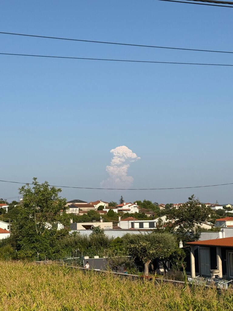 pirocumulo nuvem incendio