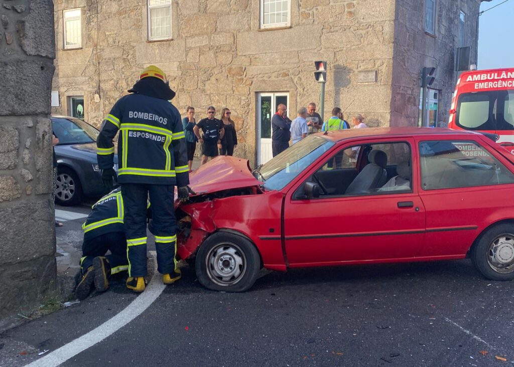 acidente em Esposende na EN13 freguesa de Antas um ferido - 1