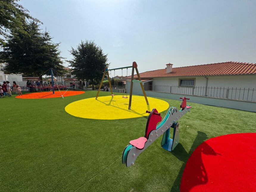 Barcelos: Há um novo parque infantil em Abade de Neiva Barcelos Parque infantil