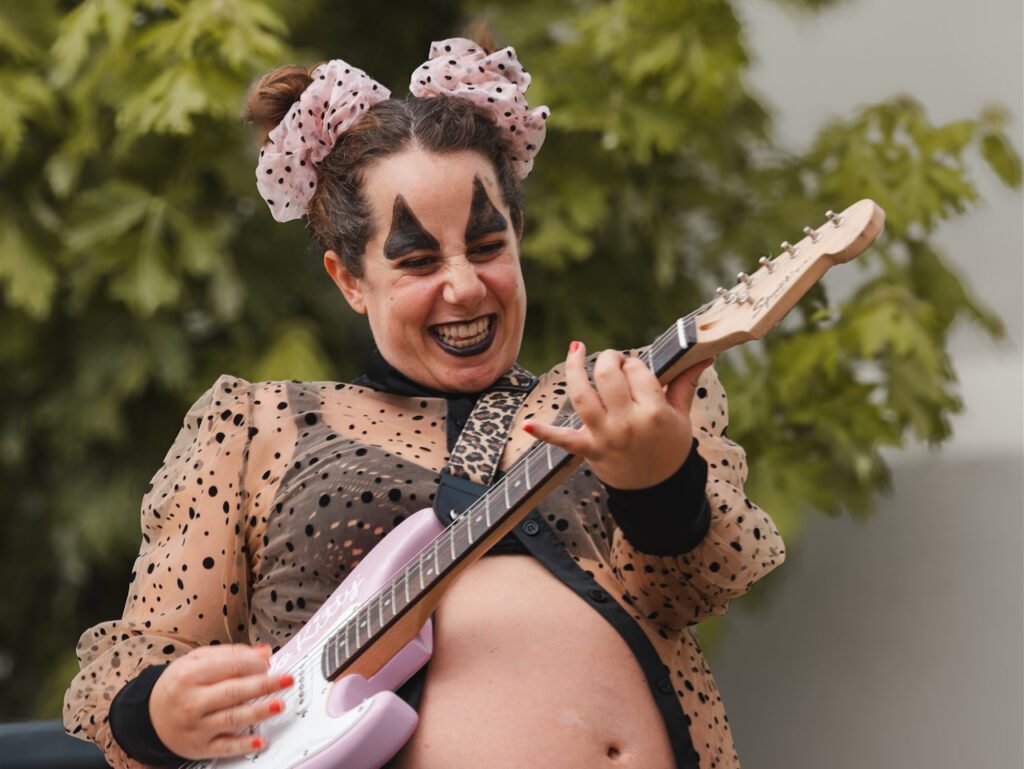 Praça de Esposende vira "proscénio" para muitas cenas festiteatro rua esposende praça - 3