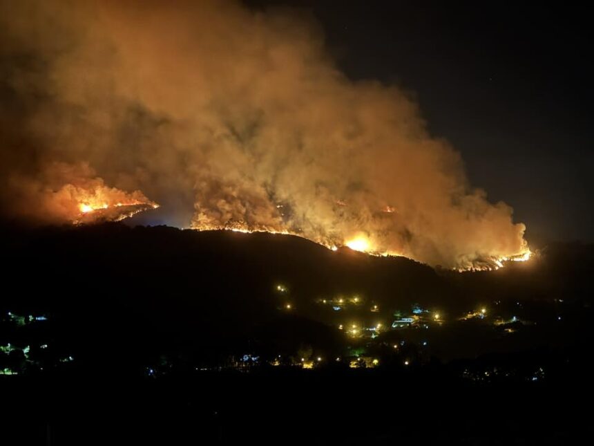 Arcos de Valdevez: Várias pessoas com mobilidade reduzida evacuadas devido a incêndio incendio rio frio vila franca arcos de valdevez moradores evacuados