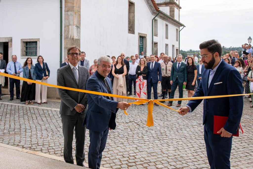 Barcelos: Católico e novinho em folha. Lama ganha Centro Paroquial 546260450 1211895747643198 7548458113660011467 n
