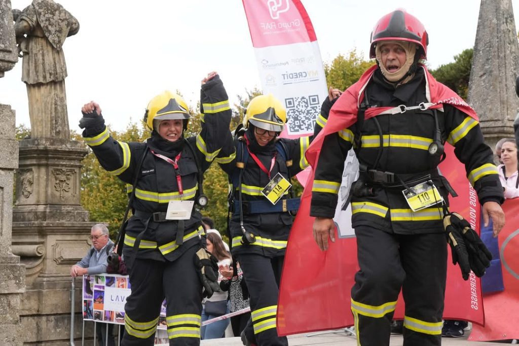 Braga: São 84 imagens incríveis de prova que junta bombeiros a subir "Escadórios da Humanidade" IMG 5170