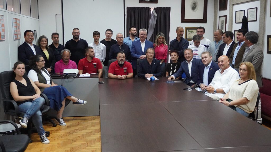 Viana bombeiros paço