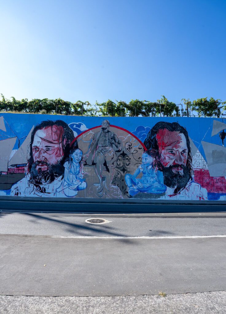 Ponte da Barca: É dos maiores murais. Tem 1550 m² e é inaugurado a 21 de setembro ponte da barca mural 2