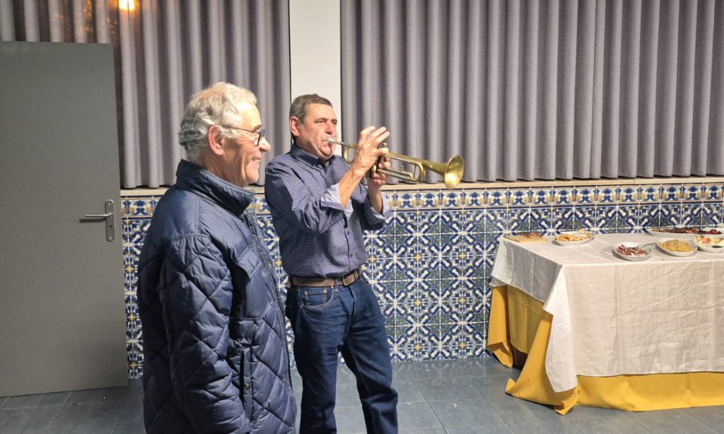 Vila Verde: Antigos bombeiros "matam" saudades e até houve "corneta" Antigos Bombeiros de Vila Verde juntos em restaurante de soutelo - 4