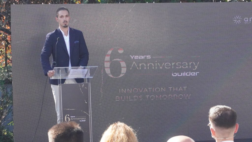 Builder celebra seis anos de crescimento com olhos postos na expansão internacional Builder 6 anos 19