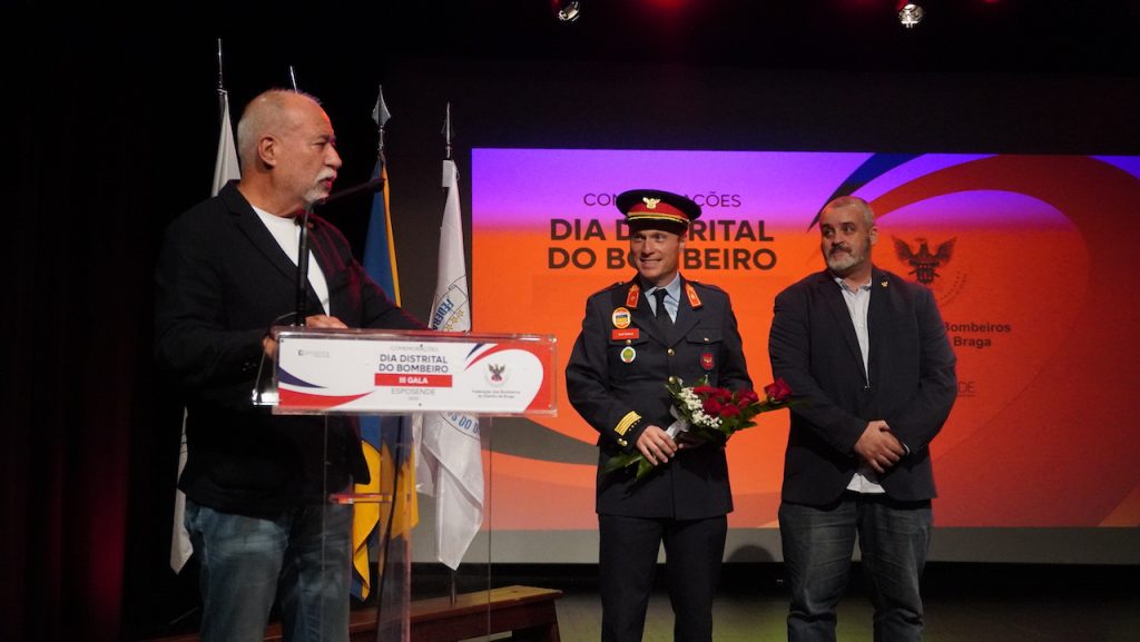Esposende: Gala distrital dos bombeiros de Braga destaca serviço e reivindicações da classe Gala dos Bombeiros de Braga em Esposende - 41