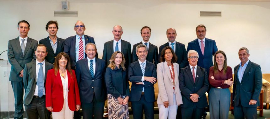 Portos portugueses mar
