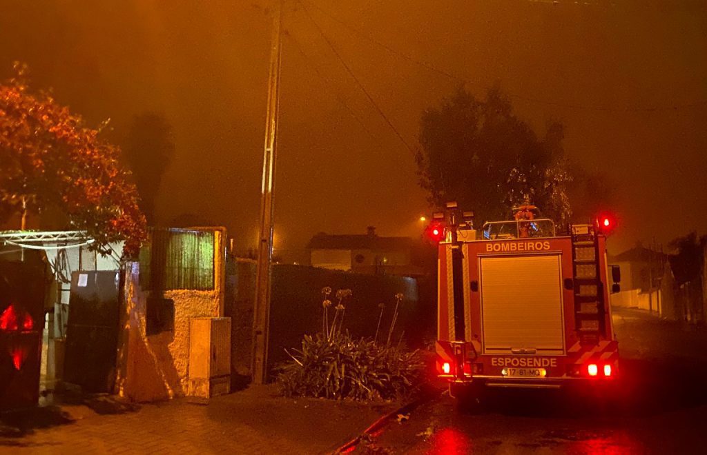 Incendio bombeiros esposende marinhas