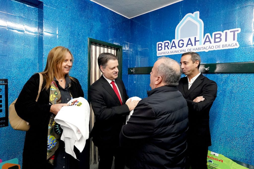 Braga: Sem-abrigo já têm um "Balneário Social" nas Enguardas Sem abrigo enguardas braga