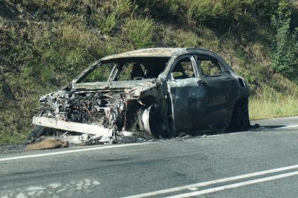 carro arde em Vilar do Monte Barcelos variante EN103 - 12