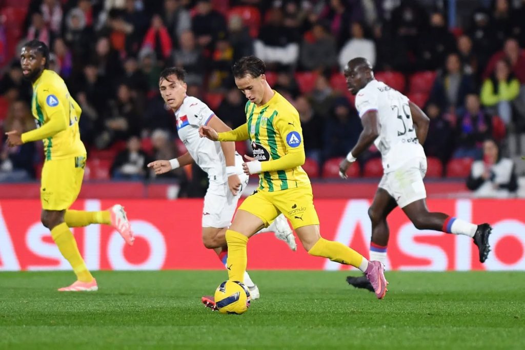 Futebol: Gil Vicente FC surpreendido pelo CD Tondela 0-1 (vídeo) CD Tondela Barcelos Gil Vicente FC 4