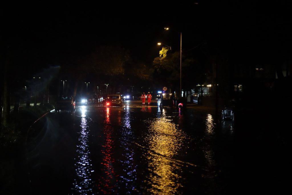 Esposende: Marginal e rua Vasco da Gama afetadas pelo mau tempo (vídeo) Chuva mau tempo claudia esposende vento - 15