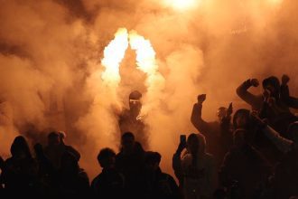 FC Porto interrumpido devido a festejos da claque super dragoes - 4