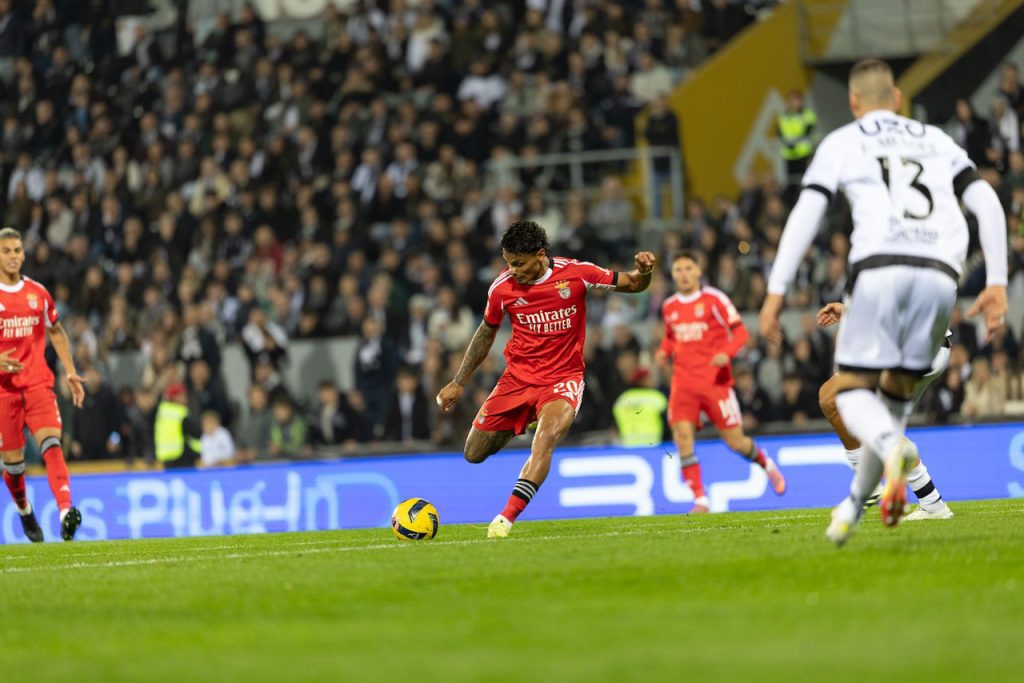Futebol: VItória SC goleado em casa pelo Benfica mas houve Pinheiro Vitoria SC Guimaraes Benfica