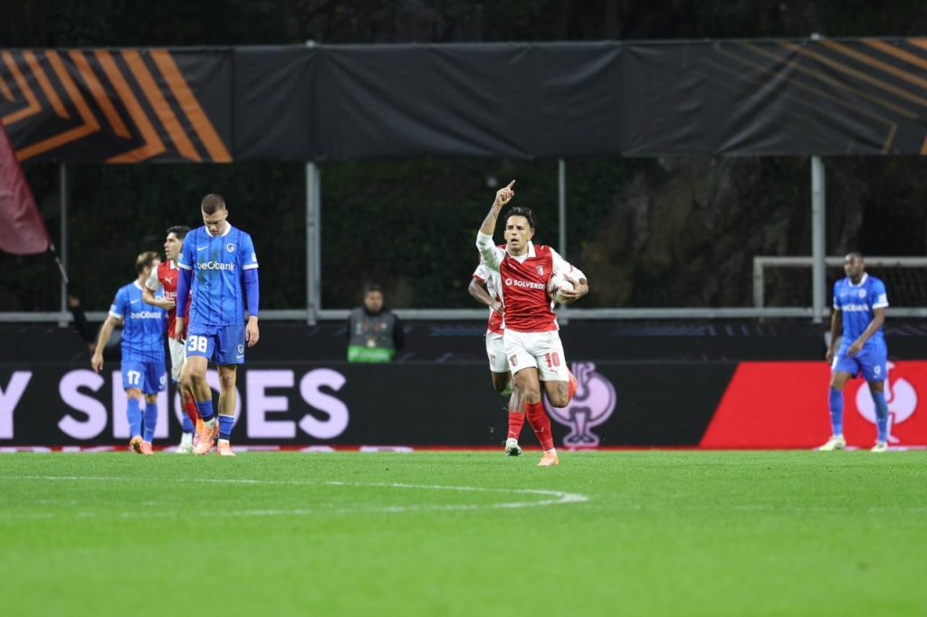 Futebol: SC Braga volta aos erros e perde frente ao Genk (3-4) Genk Sc braga