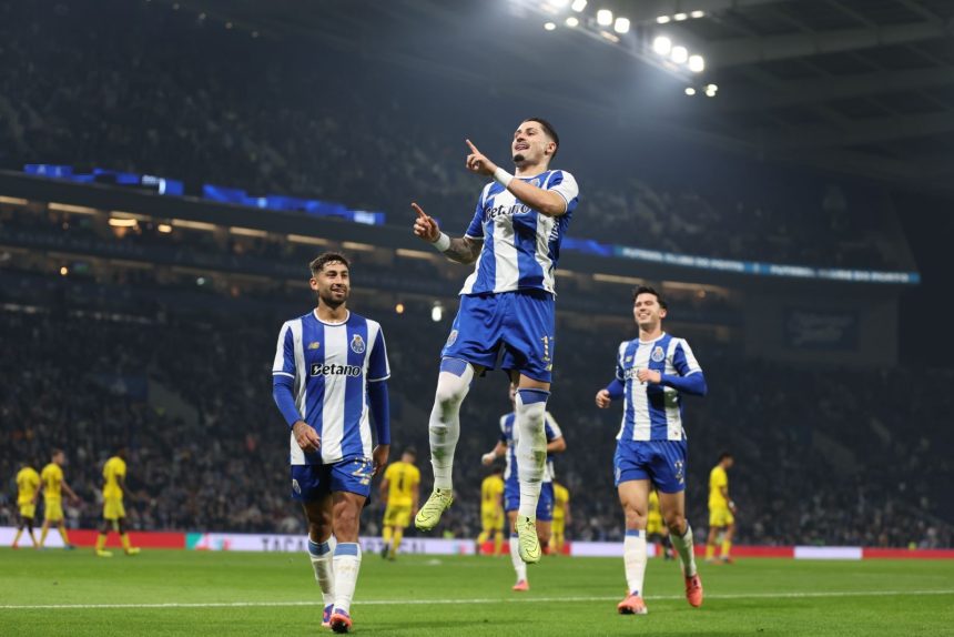 Futebol: FC Porto segue para os “oitavos” FC Porto Sintrense