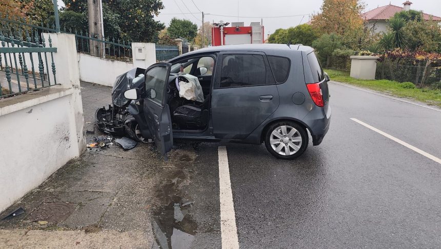 despiste contra muro em melgaço altominho - 1