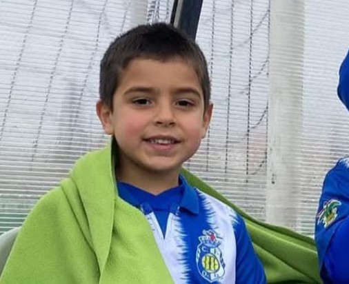 Ficará para sempre na memória e no coração de todos nós”. Jogador do Oliveira do Douro morre no dia em que fazia sete anos | e24.pt