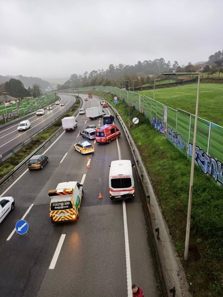 A3 famalicao quatro acidentes em série condicionam forte tráfego no sentido norte–sul