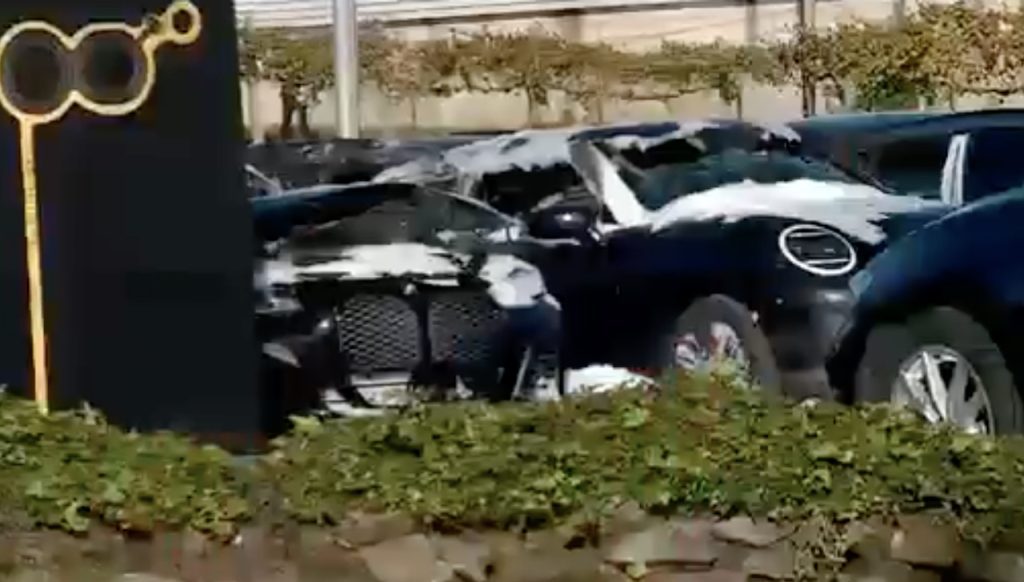 Braga: Incêndio danifica 12 carros em stand da BMW. PJ investiga. Braga