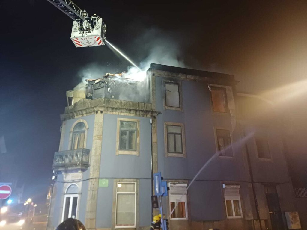 Incendio foz porto bombeiros